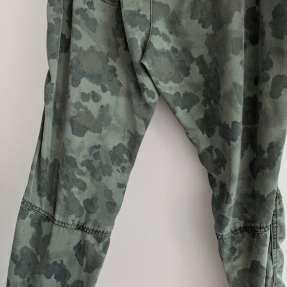 Anthropologie Green Camo Jogger Pants Size XL - Picture 8 of 11